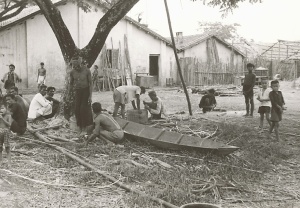 Construction of a boat at Camau